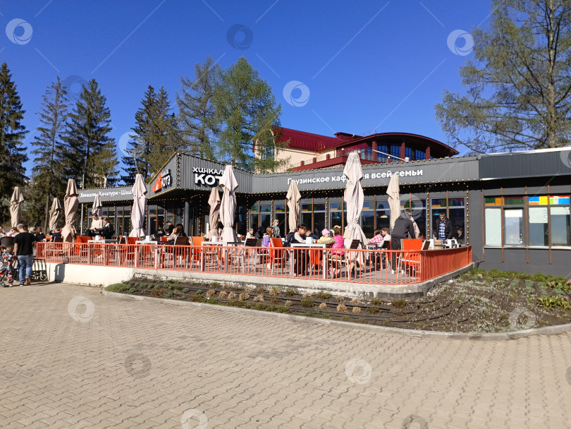 Скачать Грузинское семейное кафе "Хинкали котэ" в ЦПКиО. фотосток Ozero