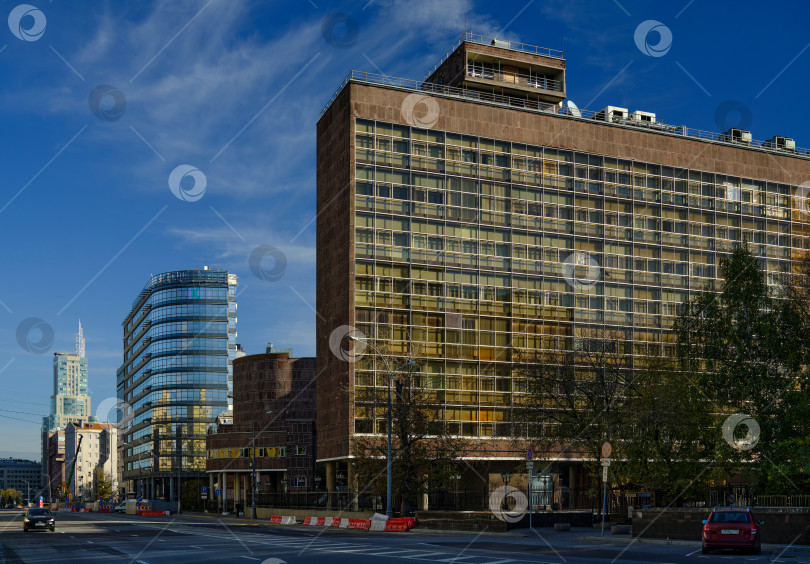 Скачать Москва. Дом Центросоюза и проспект Академика Сахарова. фотосток Ozero