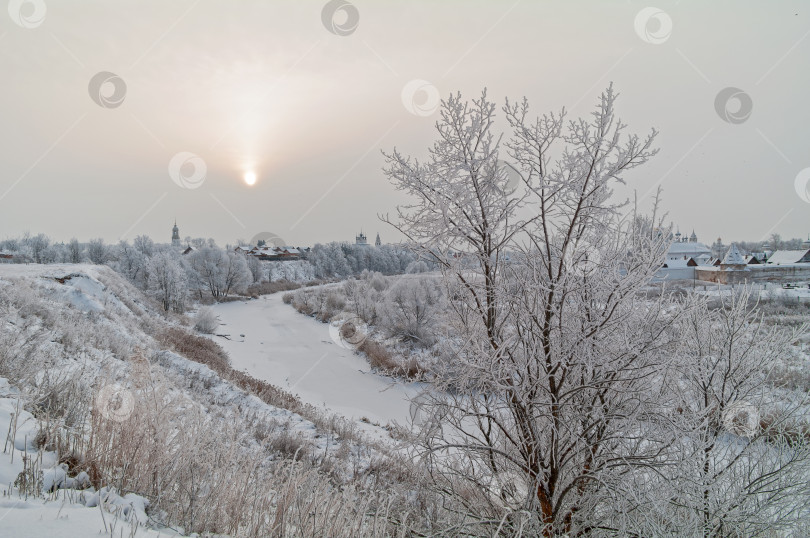 Скачать Зимний пейзаж в провинциальном городе фотосток Ozero