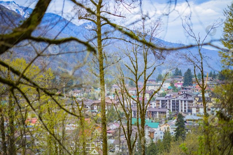 Скачать город Сочи, район Красная Поляна, страна Россия, март 2025 года, фотосток Ozero