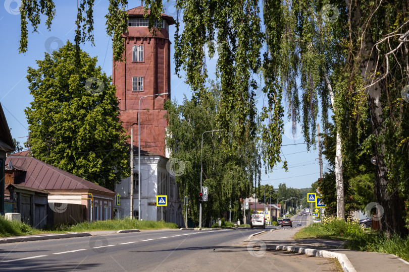 Скачать Старая пожарная каланча в центре исторической части городе Елабуга Республика Татарстан фотосток Ozero