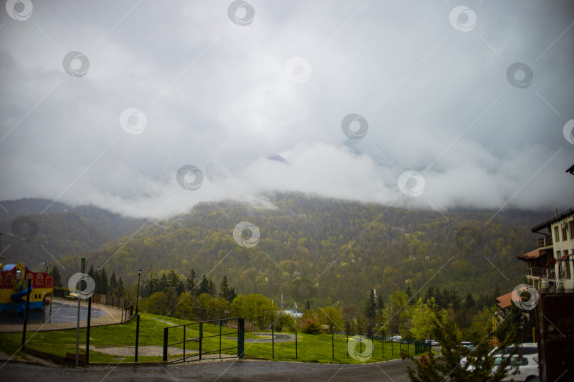 Скачать Сочи, район Красная Поляна, Россия, март 2025 года, фотосток Ozero