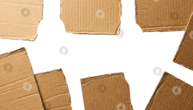 Скачать Разорванные кусочки картона на прозрачном фоне. Создан искусственный интеллект. фотосток Ozero