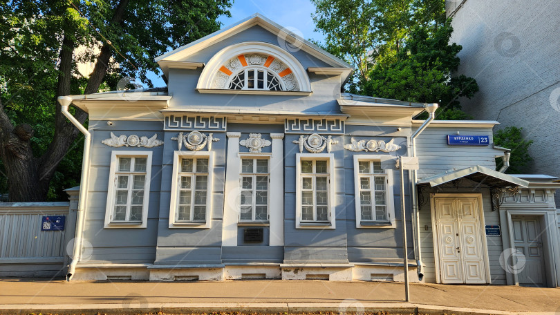 Скачать Дом Палибина - старинный особняк XIX века в райончиках, Москва фотосток Ozero