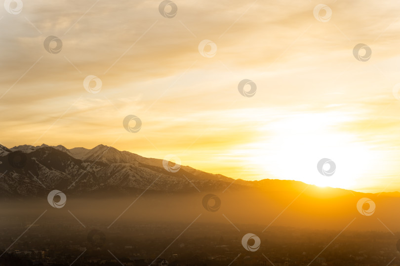 Скачать Закат в Алматы фотосток Ozero