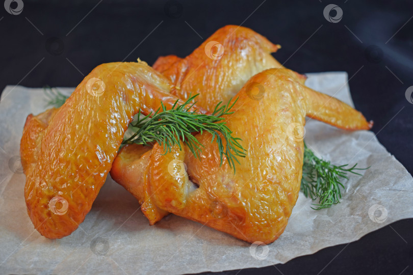 Скачать Копченые куриные крылья. фотосток Ozero