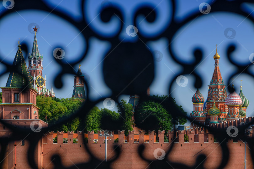 Скачать Москва. Кремль и Покровский собор. фотосток Ozero