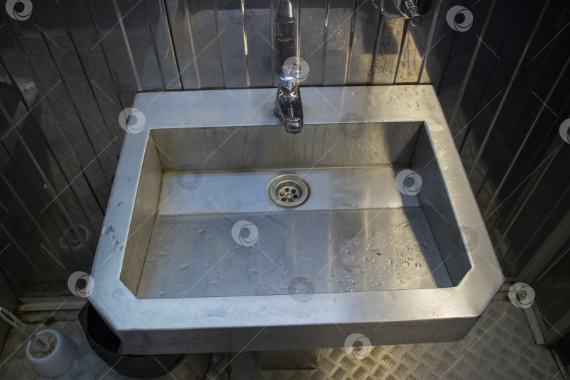 Скачать железная раковина фотосток Ozero