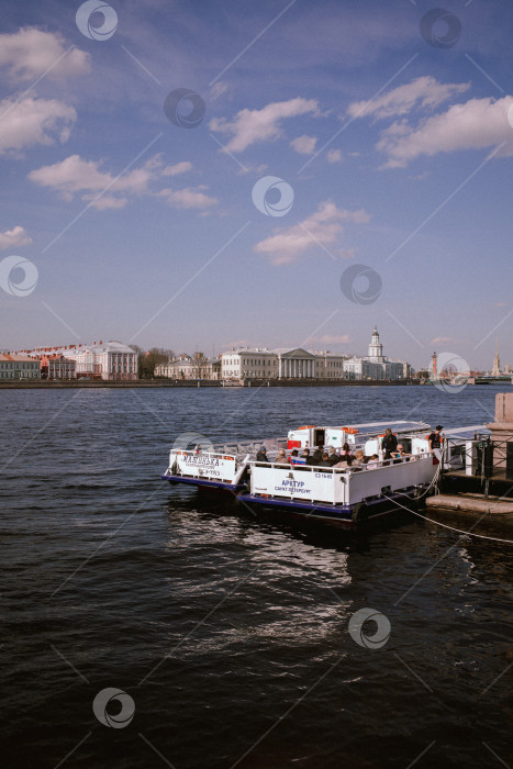 Скачать теплоход фотосток Ozero