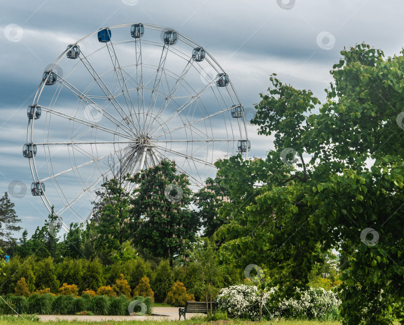 Скачать "Чертово" колесо фотосток Ozero