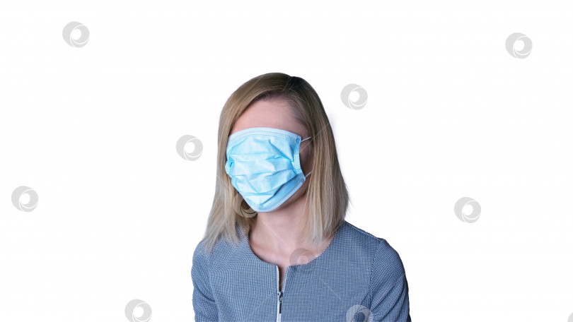 Скачать Медицинская маска, хирургическая маска, побуждающая людей оставаться дома во время пандемии, самоизоляция, вирус короны, фотосток Ozero