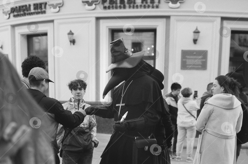 Скачать чумная маска фотосток Ozero