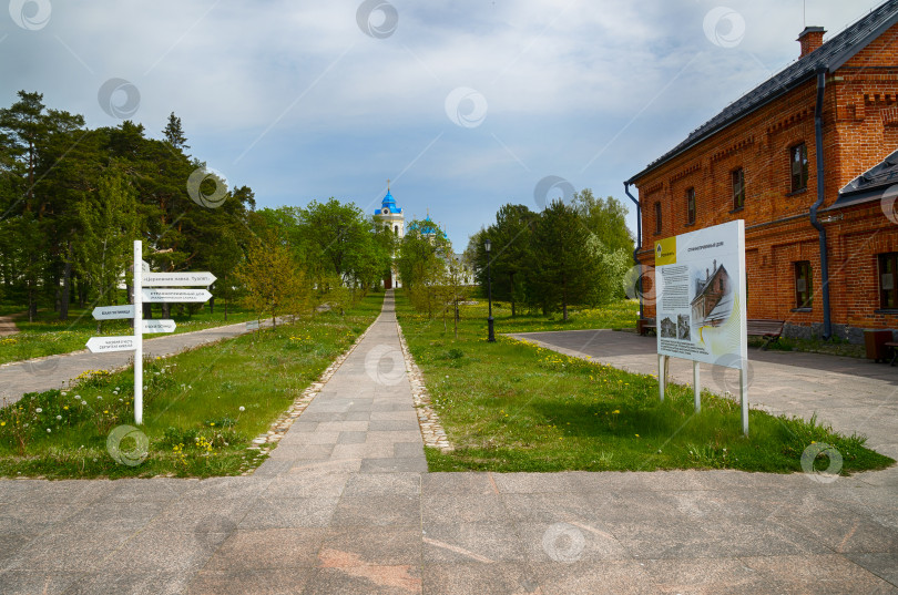 Скачать Дорога к Святым вратам.  фотосток Ozero