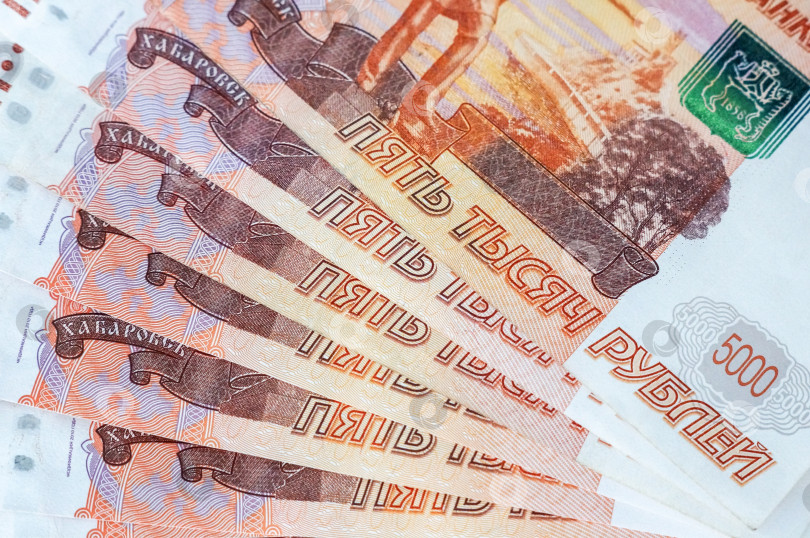 Скачать Российские деньги - пять тысяч рублей фотосток Ozero