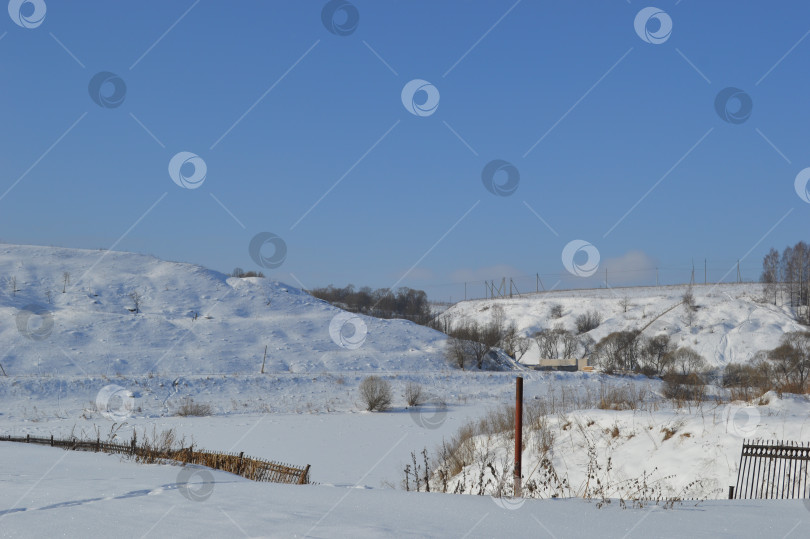 Скачать Река Волга под снегом и льдом фотосток Ozero