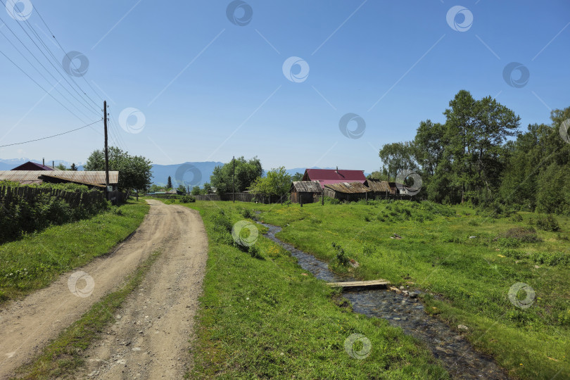 Скачать Старый деревянный дом, деревня Чендек, аутентичная жизнь фотосток Ozero