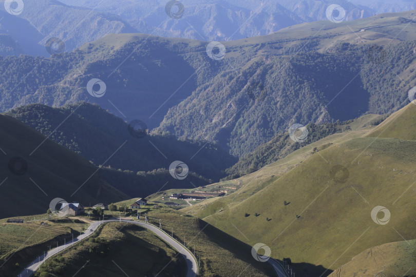Скачать Холмы-великаны фотосток Ozero