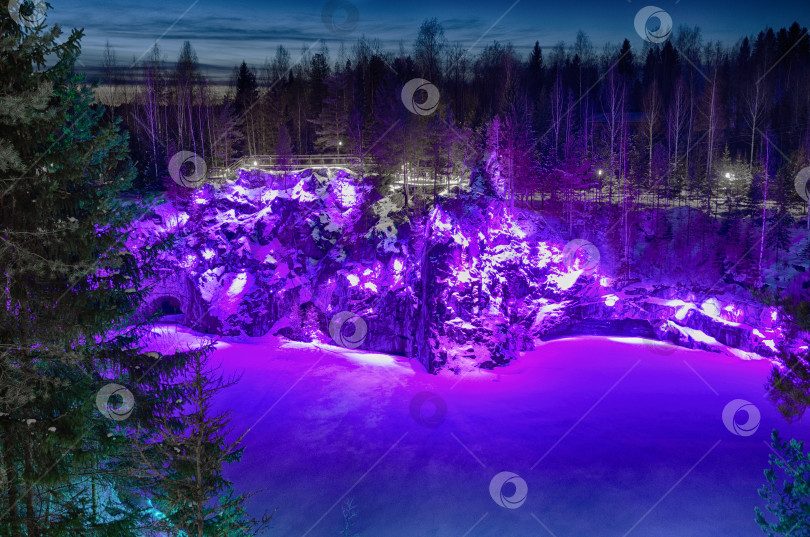 Скачать Вид на ночную иллюминацию фотосток Ozero