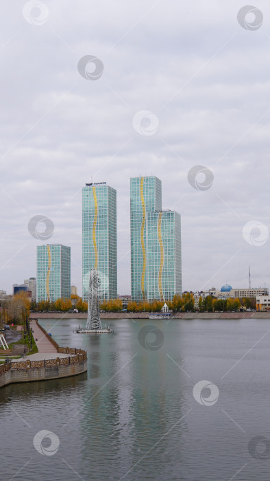 Скачать Вид на высотки Гранд Алатау фотосток Ozero