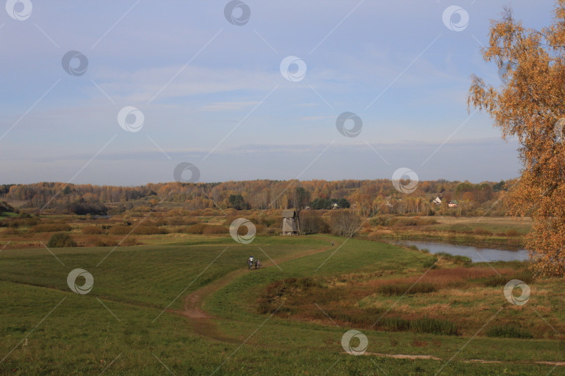 Скачать Осенний пейзаж фотосток Ozero