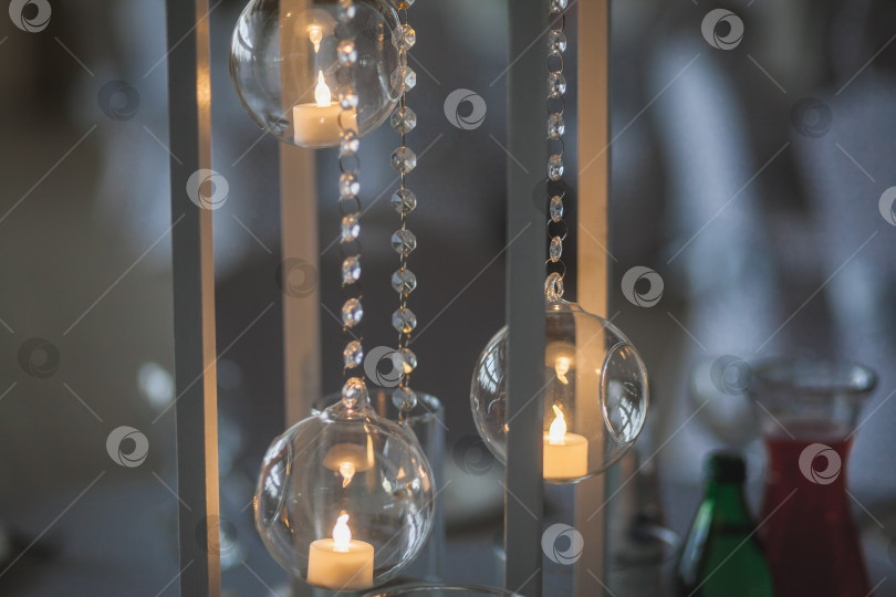 Скачать оформление проходов растительными орнаментами, светильниками, хрусталем, гирляндами, цветами фотосток Ozero