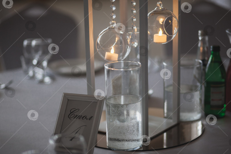 Скачать оформление проходов растительными орнаментами, светильниками, хрусталем, гирляндами, цветами фотосток Ozero