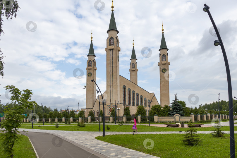 Скачать Мечеть Джамиг в городе Нижнекамск Республика Татарстан фотосток Ozero