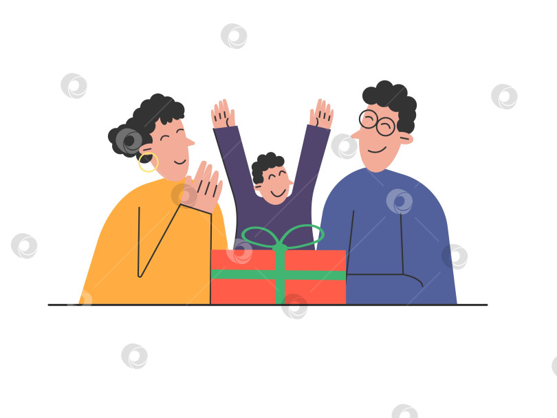 Скачать Счастливая семья открывает подарок. Отец, мать и ребенок улыбаются фотосток Ozero