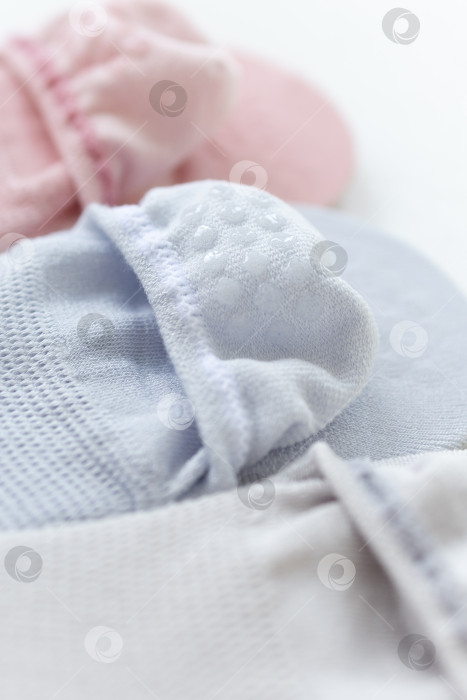 Скачать Крупный план силиконовой резинки на носках фотосток Ozero