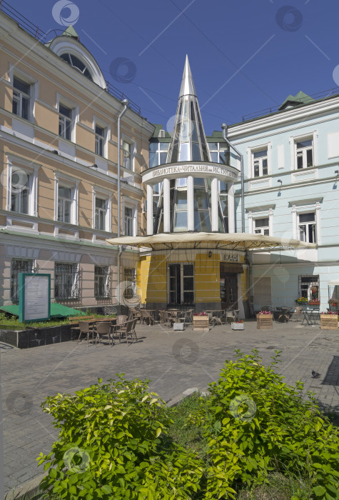 Скачать Публичная библиотека им. И. С. Тургенева, Москва. фотосток Ozero
