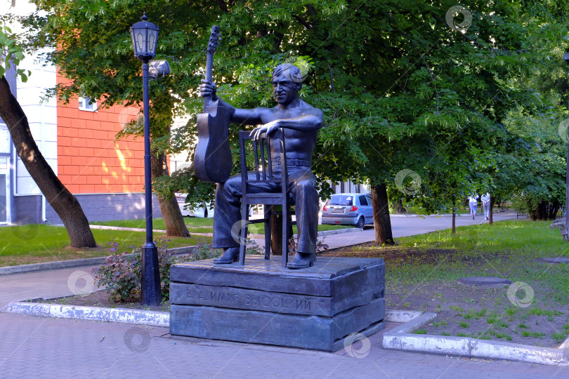 Скачать Памятник Владимиру Высоцкому в одном из скверов г Воронежа фотосток Ozero