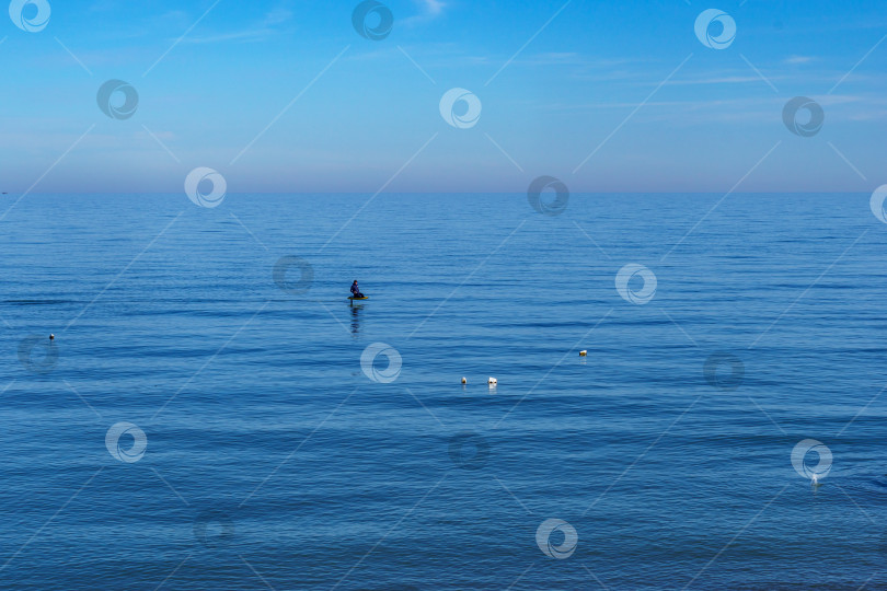 Скачать Морской пейзаж. Гидрофойл. Ялта. Крым фотосток Ozero
