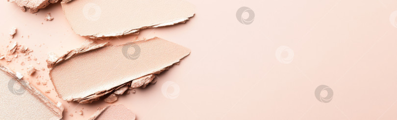 Скачать Жидкие косметические текстуры с нанесенным хайлайтером и тональным кремом фотосток Ozero