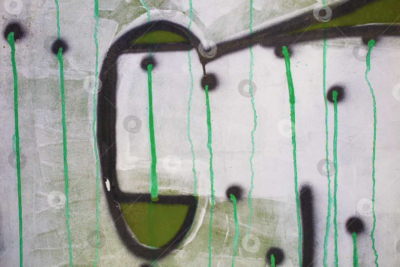 Скачать Часть абстрактной гравитации, раскрашенная яркими мазками. Окрашенная бетонная стена. фотосток Ozero