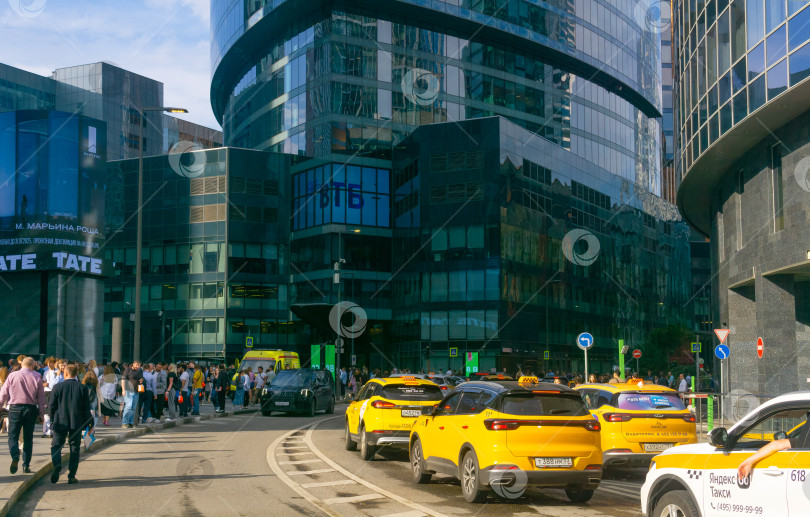 Скачать вид на улицу делового центра "Москва-Сити" фотосток Ozero