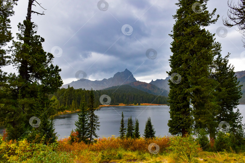Скачать Горный пейзаж фотосток Ozero
