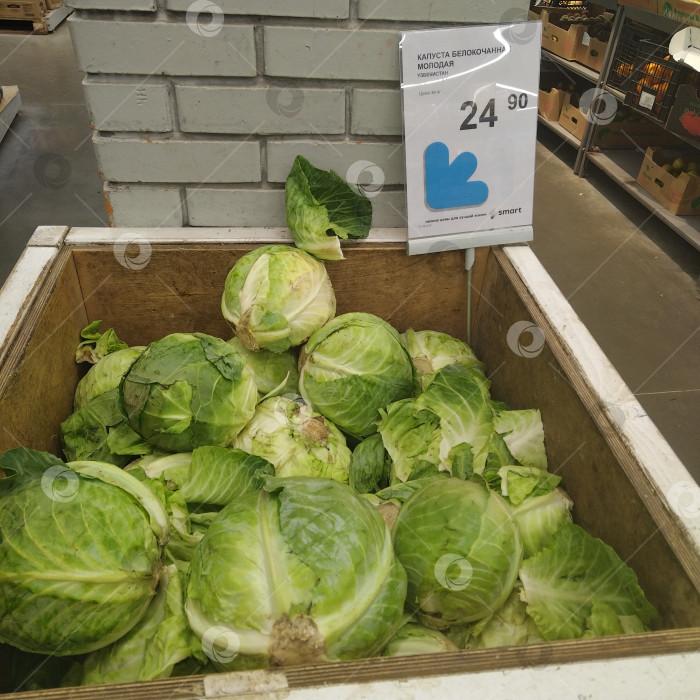 Скачать Отдел капусты в магазине "Smart". фотосток Ozero