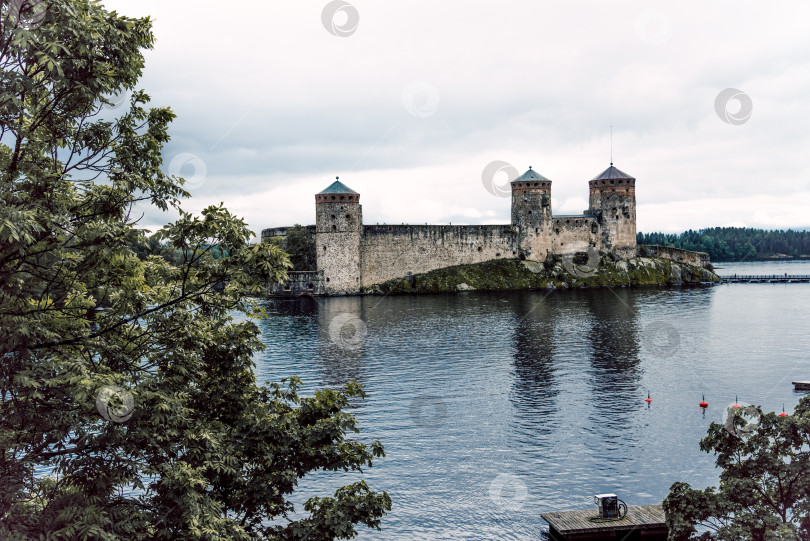 Скачать Савонлинна, Финляндия, 15 июня 2019 года, Старый город-крепость, историческая каменная достопримечательность фотосток Ozero