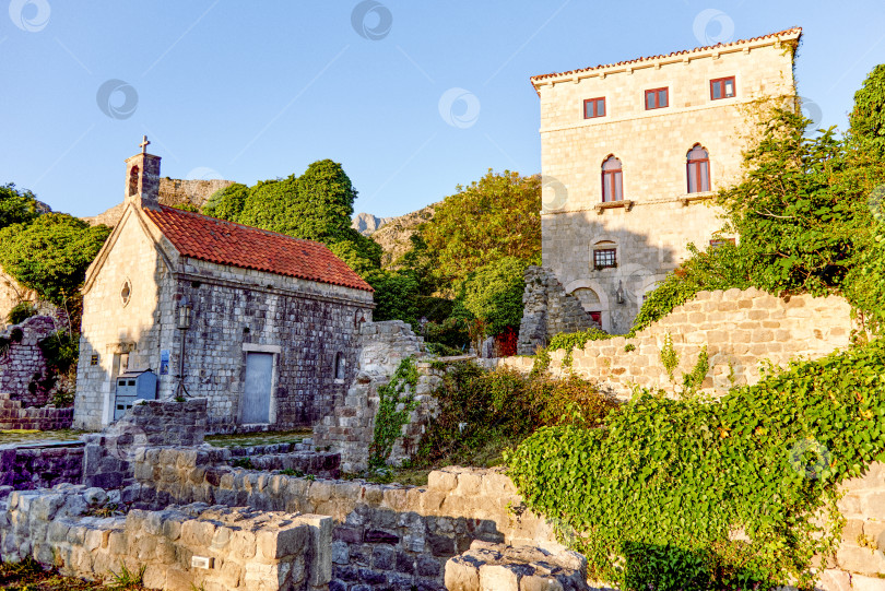 Скачать Стари Бар, Черногория, 2 апреля 2024 года, Старый город-крепость, каменное наследие, фортификационное сооружение, Стари Бар, Черногория фотосток Ozero