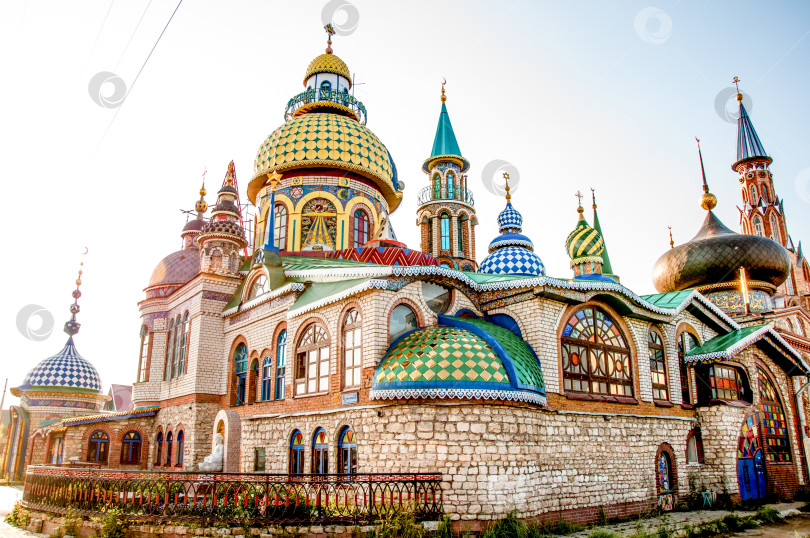 Скачать Казань, Россия, 30 июля 2015 года, культурный центр и музей "Храм всех религий" фотосток Ozero