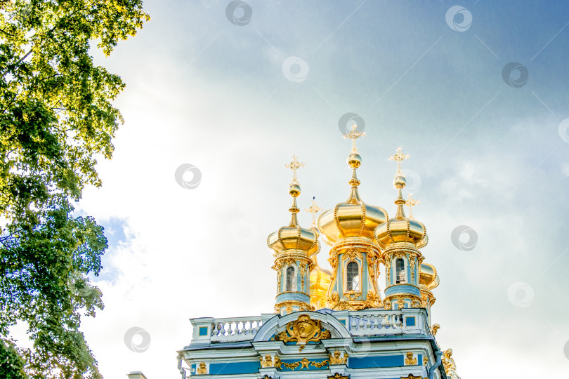 Скачать Пушкин, Россия, 12 июля 2015 года, Придворная церковь Воскресения Христова Екатерининского дворца фотосток Ozero