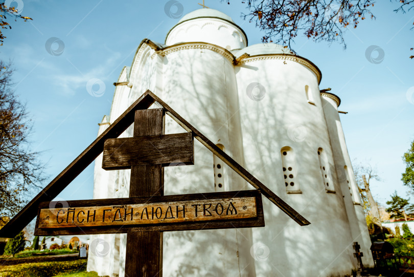 Скачать Старая Ладога, Россия, 14 октября 2018 года, Староладожский Свято-Успенский монастырь фотосток Ozero