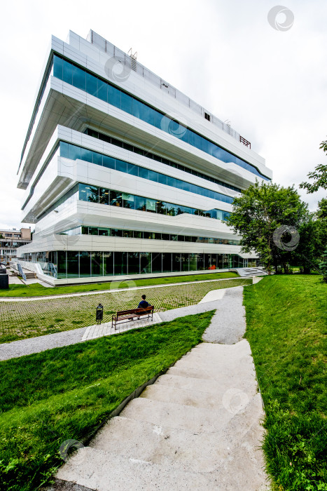 Скачать Москва, Россия, июль 2017, бизнес-центр Dominion Tower, архитектор Заха Хадид фотосток Ozero