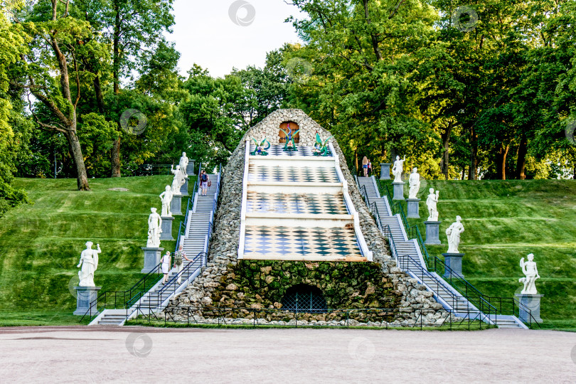 Скачать Санкт-Петербург, Россия, 10 августа 2015 года, летний дворец-музей "Петергоф" фотосток Ozero