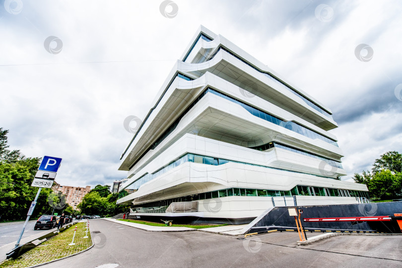 Скачать Москва, Россия, июль 2017, бизнес-центр Dominion Tower, архитектор Заха Хадид фотосток Ozero