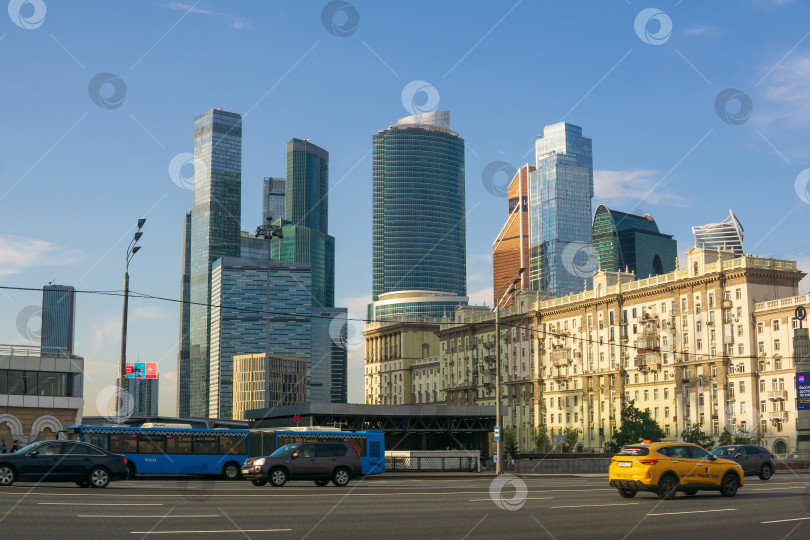 Скачать Московский международный деловой центр, вид с Кутузовского проспекта фотосток Ozero