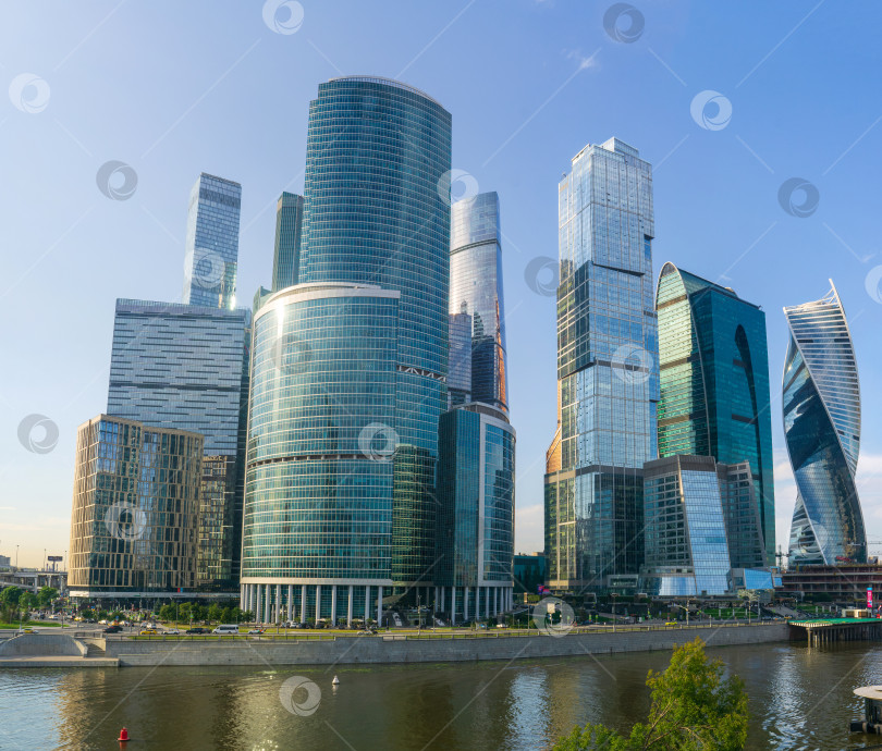 Скачать Московский международный деловой центр, вид с набережной Москвы-реки фотосток Ozero