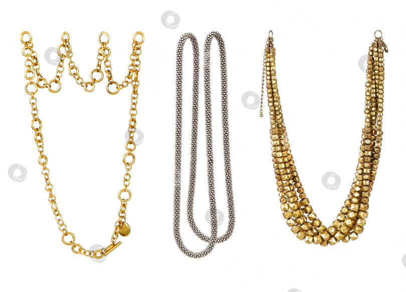 Скачать Набор ожерелий, выделяющихся на белом фоне фотосток Ozero