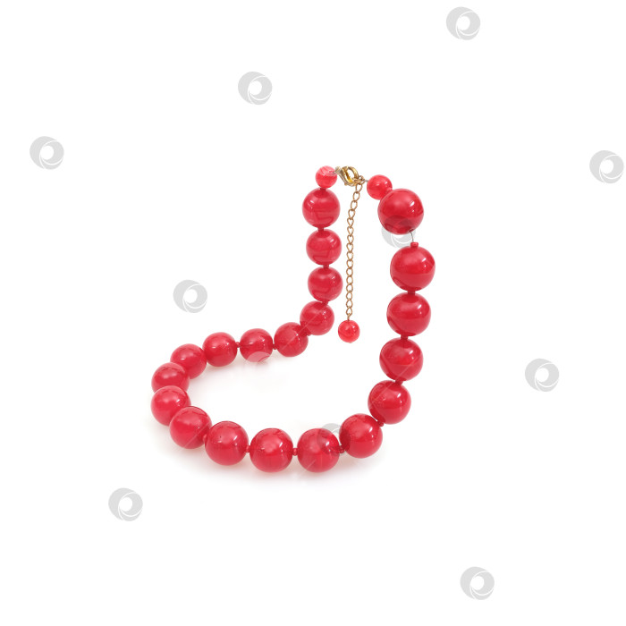 Скачать Красные круглые бусины, выделенные на белом фоне фотосток Ozero