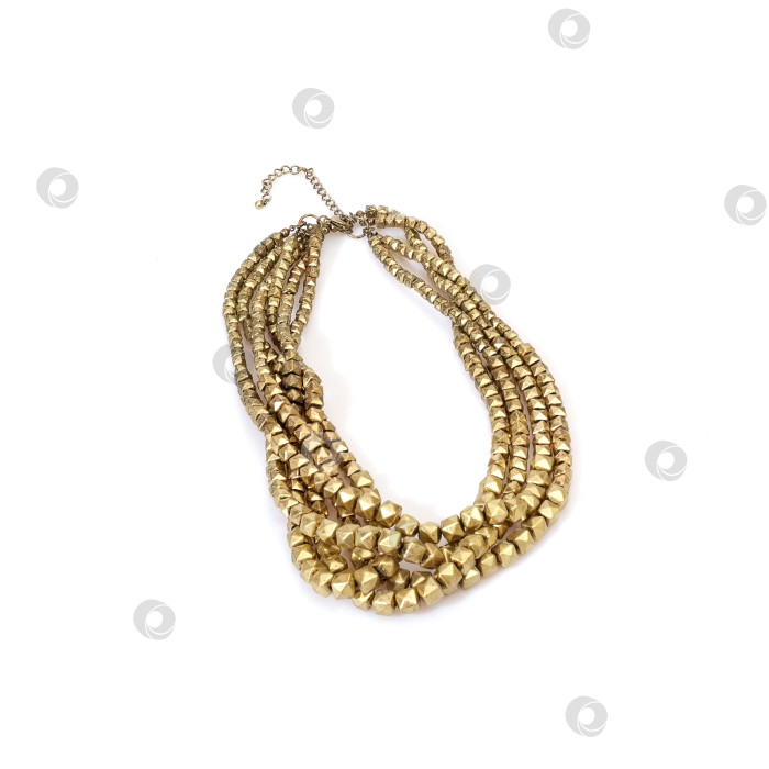 Скачать Золотое ожерелье, выделяющееся на белом фоне фотосток Ozero